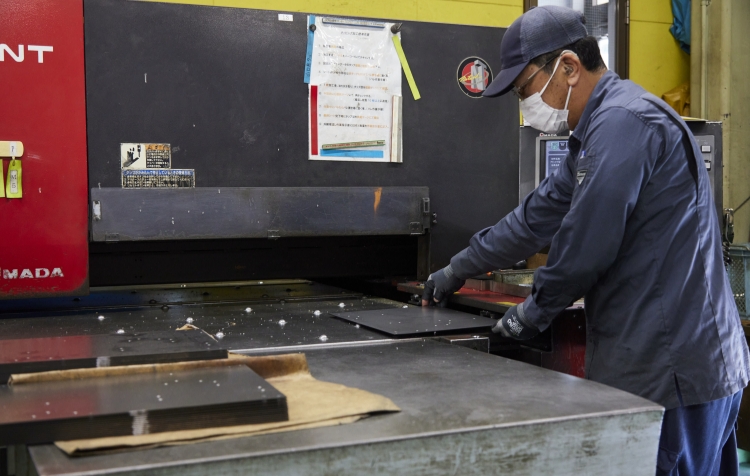 ジョイント処理 / バリ取り / 圧入工程